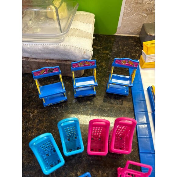 Mini Brands 5 Surprise Mini Mart READ DESCRIPTION - Picture 6 of 8